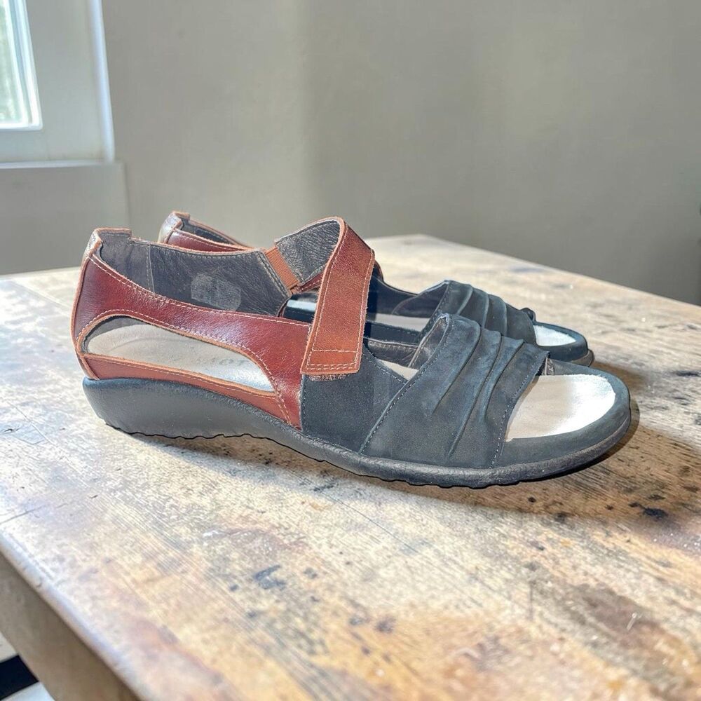 Naot Papaki 37/6-6.5 Black/Brown Suede Open Toe Comfort Sandals